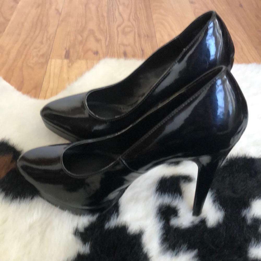Elle black high heels